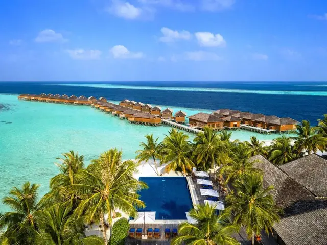 Vilamendhoo Island Resort photo 0