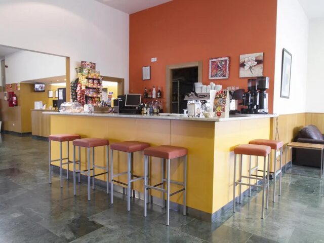 La Estacion photo 3