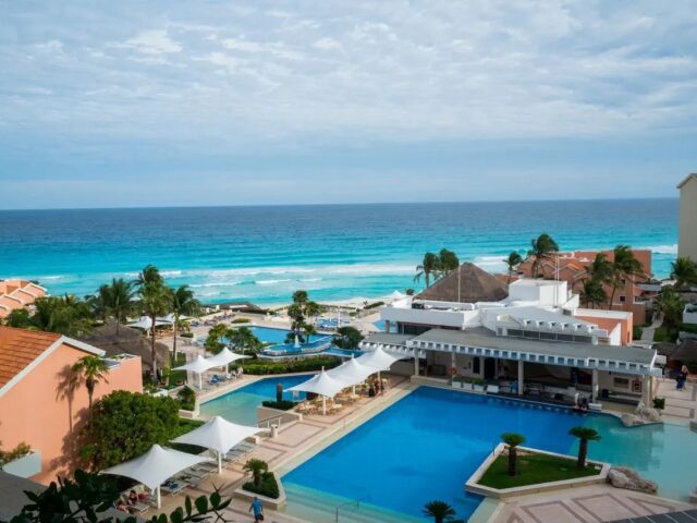 Wyndham Grand Cancún Resort & Villas photo 2