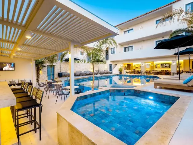 La Stella Apartments & Suites