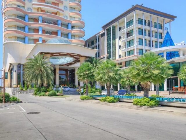 Long Beach Garden & Spa