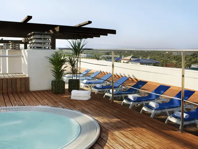 H10 Salauris Palace photo 3