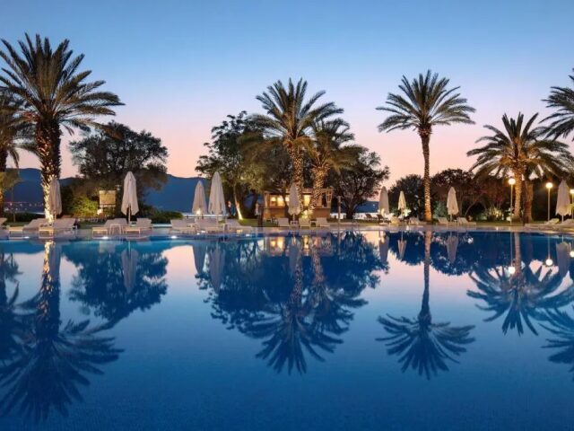 DoubleTree by Hilton Bodrum Isil Club photo 1