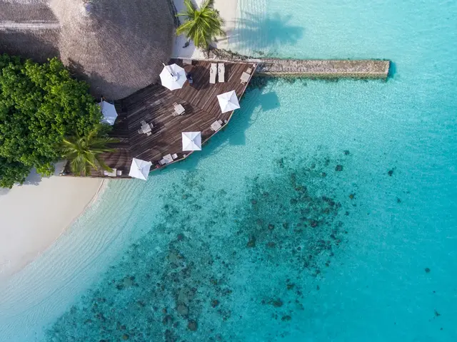 Makunudu Island photo 2