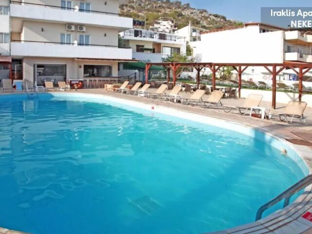 Iraklis Apartments