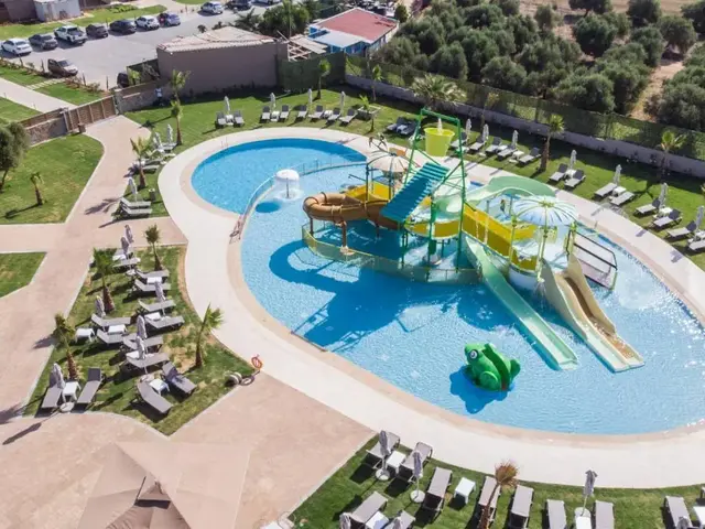 Senseana Sea Side Resort & Spa photo 1