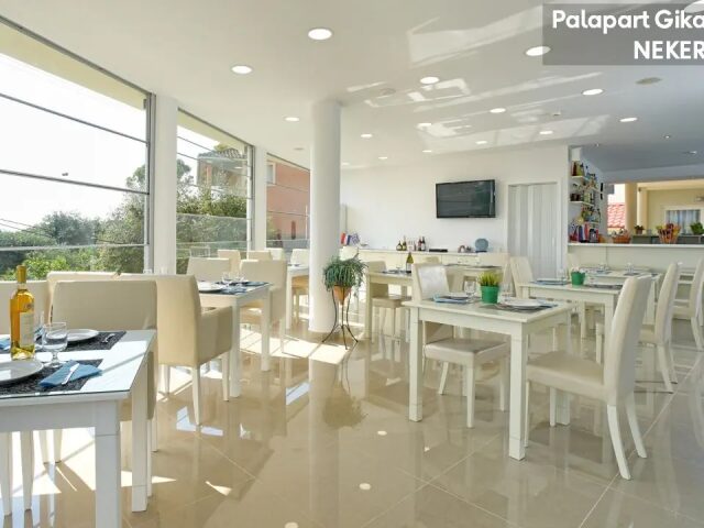 Palapart Gikas Studios & Suites photo 2