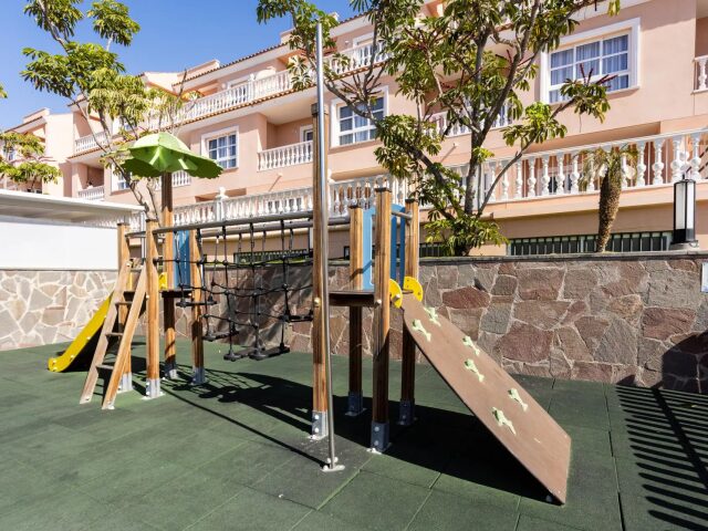 El Duque Aparthotel photo 0