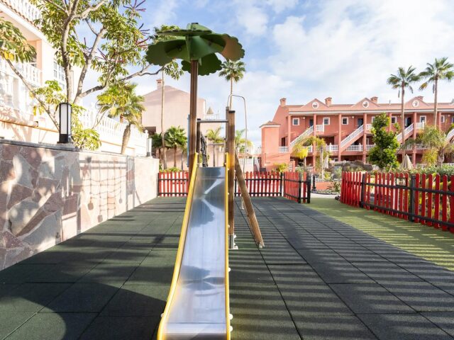 El Duque Aparthotel