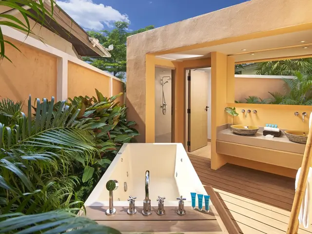 Amari Vogue Resort photo 2