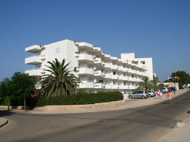 Hamilton Court photo 1