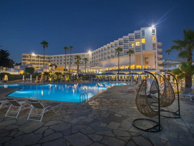 Leonardo Plaza Cypria Maris Beach & Spa