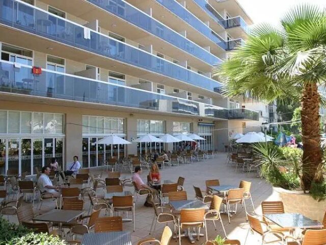 Cye Holiday Centre photo 0