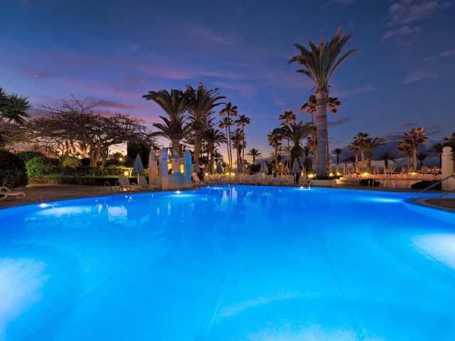H10 Las Palmeras photo 2