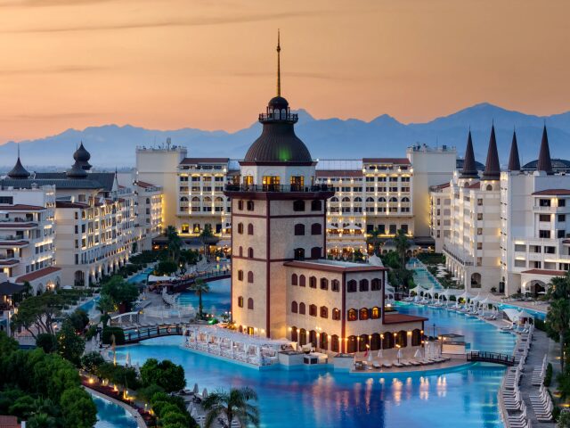 Mardan Palace photo 1