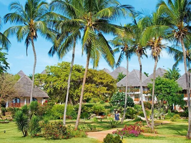 Bluebay Beach Resort & Spa photo 1