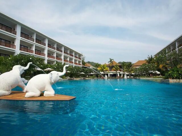 Naithonburi Beach Resort photo 1