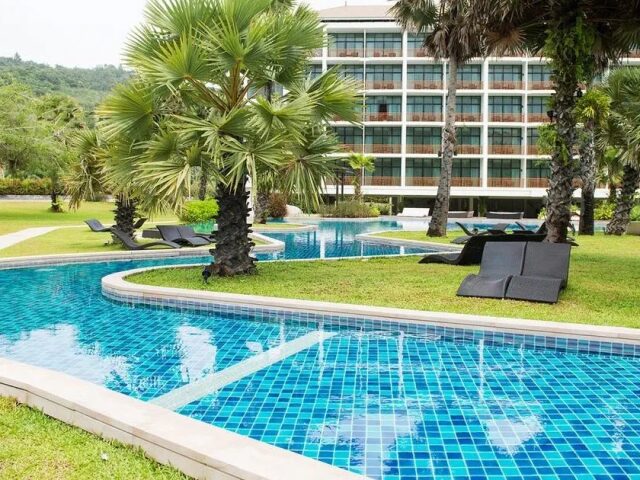 Naithonburi Beach Resort photo 3