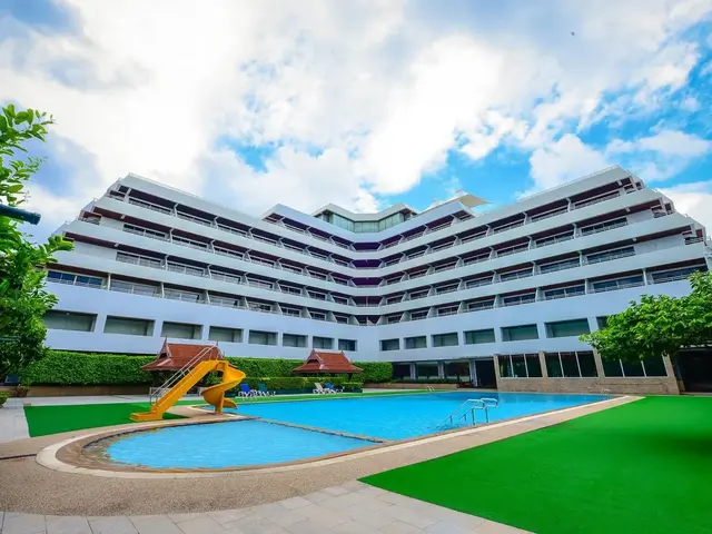 Patong Resort photo 0