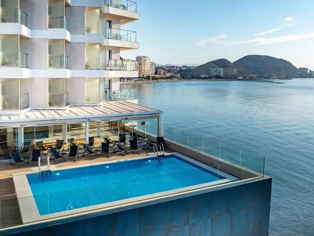Innside by Melia Alicante Porta Maris