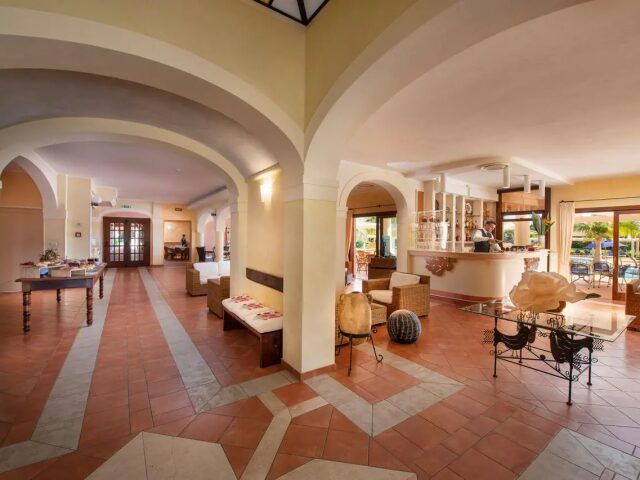 Lantana Resort photo 1