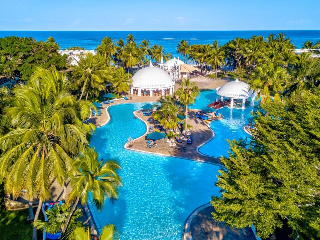 Southern Palms Beach Resort photo 1