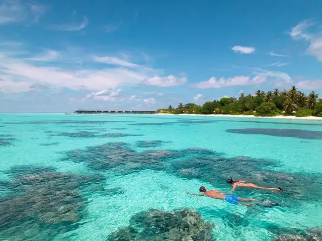 Komandoo Island Resort photo 1