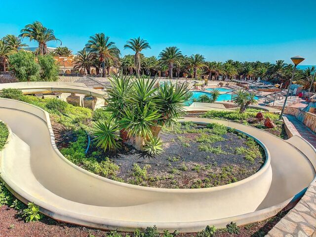 SBH Monica Beach Resort photo 3