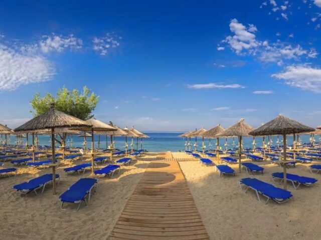 Lagomandra Beach photo 3