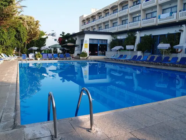 Paphiessa Hotel and Apartments