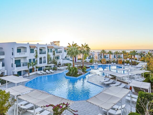 Jaz Neo Naama Bay