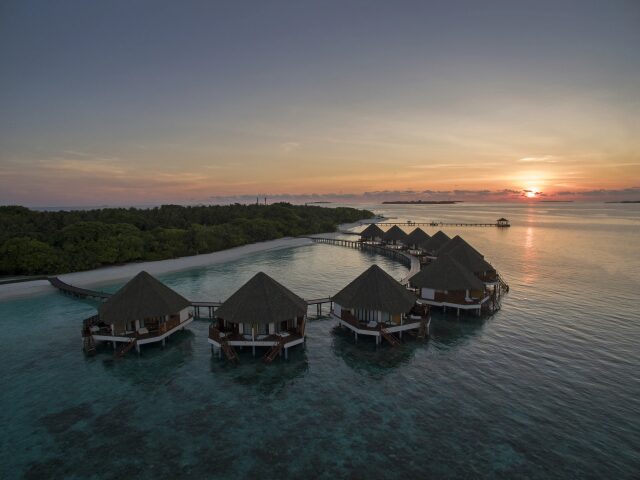 Adaaran Select Meedhupparu Island