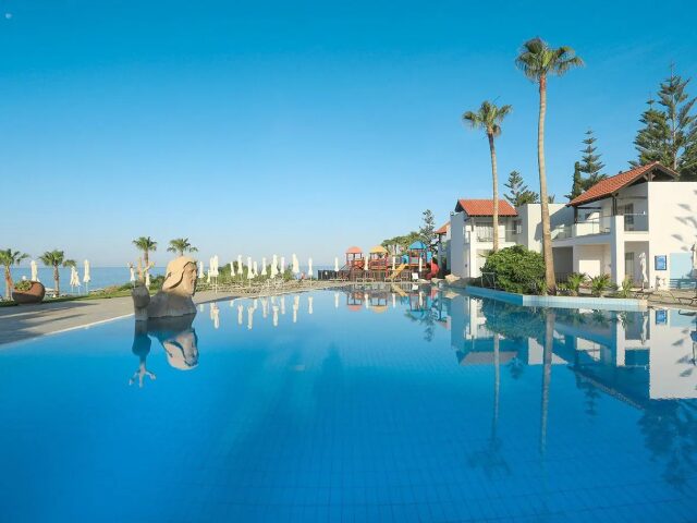 Kapetanios Aqua Resort