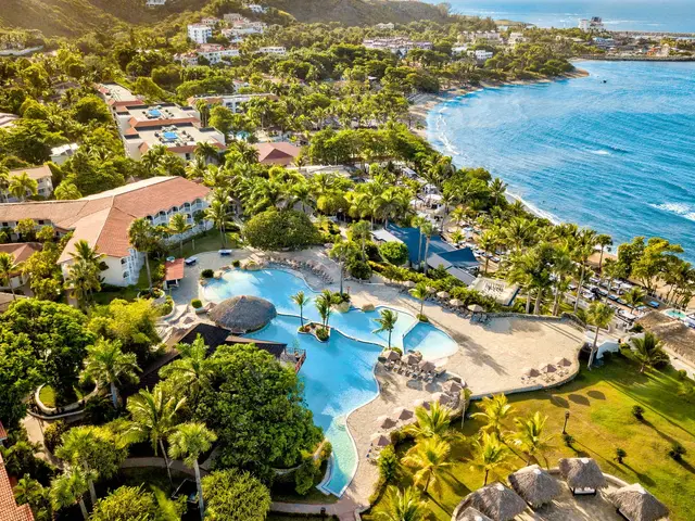 Lifestyle Tropical Beach Resort