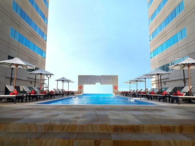 Jumeira Rotana photo 0