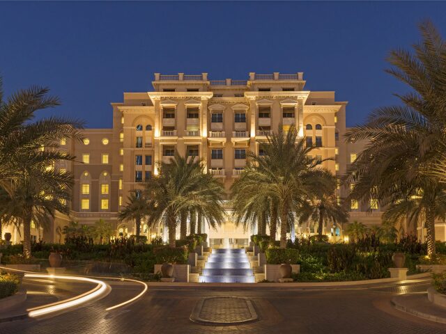Le Meridien Mina Seyahi Beach Resort photo 1