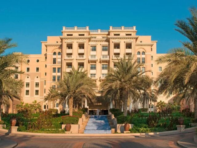 Le Meridien Mina Seyahi Beach Resort photo 3