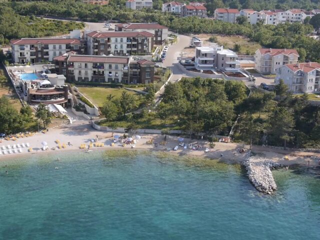 Blue Waves Resort photo 2