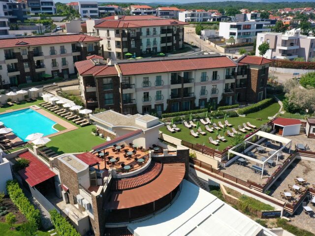 Blue Waves Resort