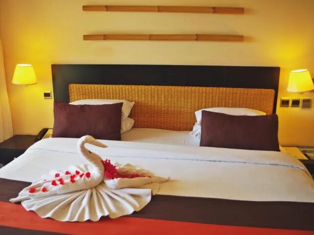 Pearle Beach photo 1