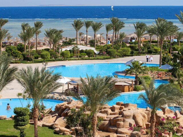 Amwaj Oyoun Resort & Casino