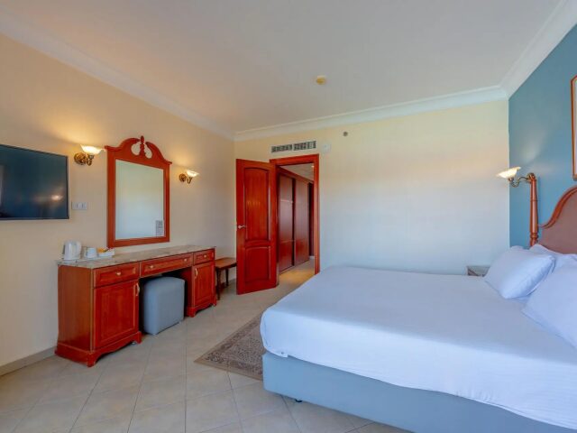 Titanic Beach Spa & Aqua Park photo 2