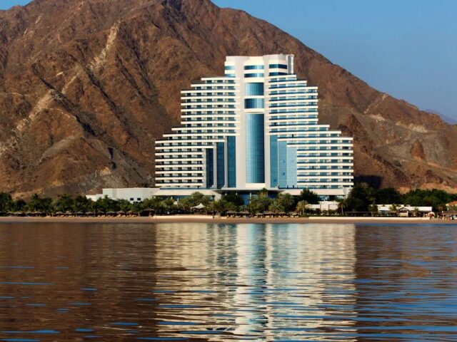 Le Meridien Al Aqah Beach Resort photo 0