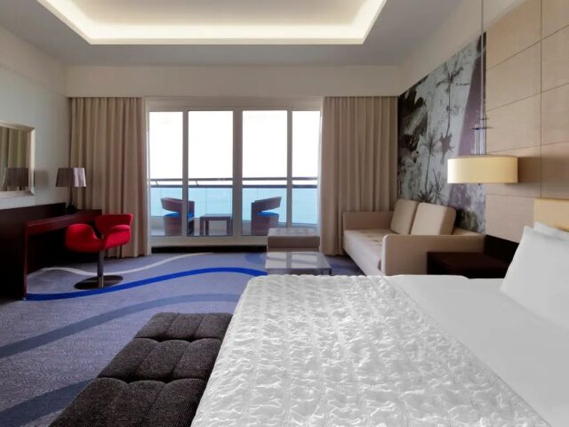 Le Meridien Al Aqah Beach Resort photo 3