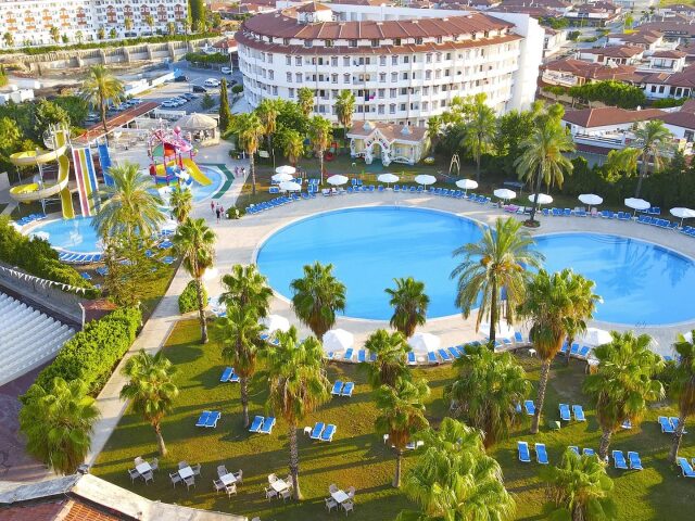 Cesars Resort photo 1
