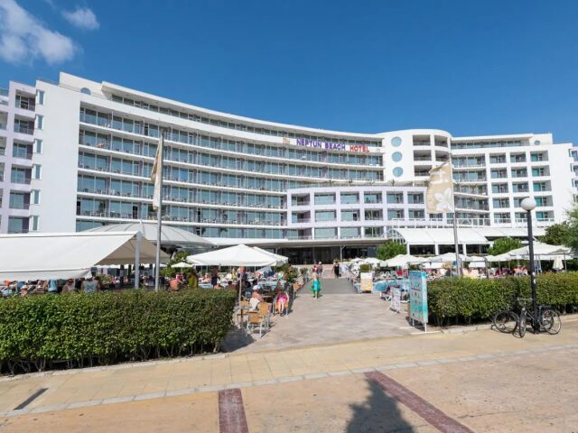 Sentido Neptun Beach