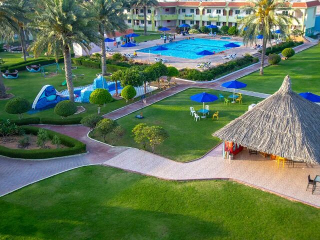 Flamingo Beach Resort photo 1