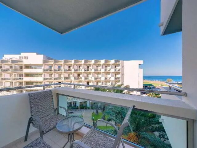 Apollo Beach photo 2