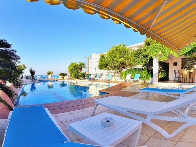 Golden Beach photo 1