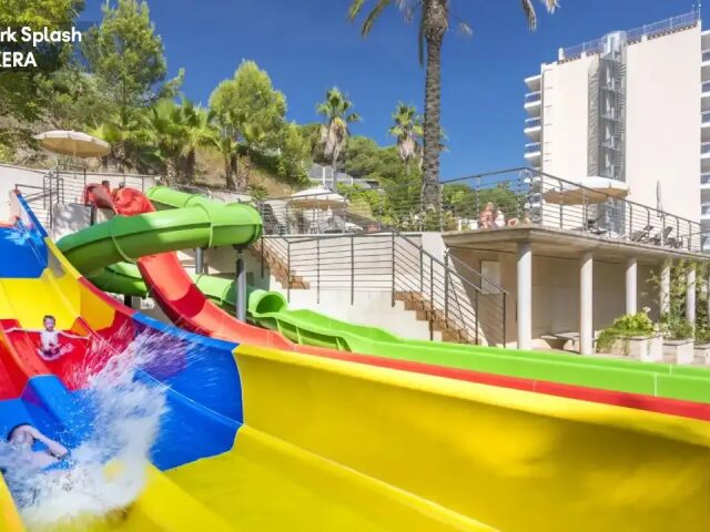 Oasis Park Splash photo 1
